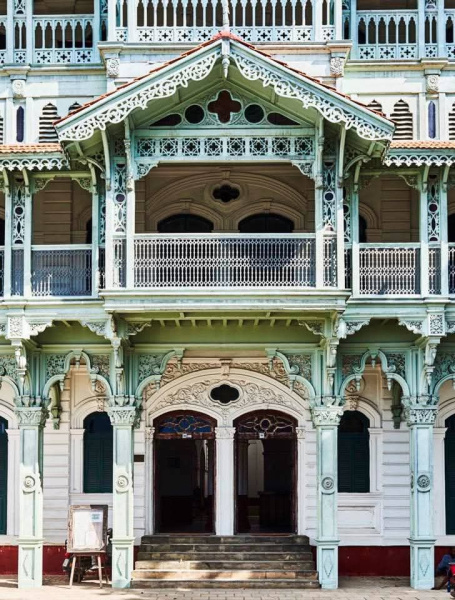 File:Khoja Nasser Noormohamed Dispensary.jpg